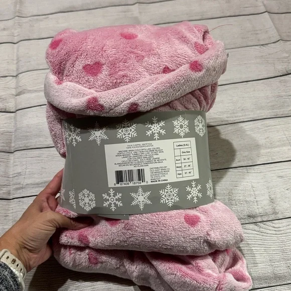 Pink Heart Robe - Picture 2 of 4